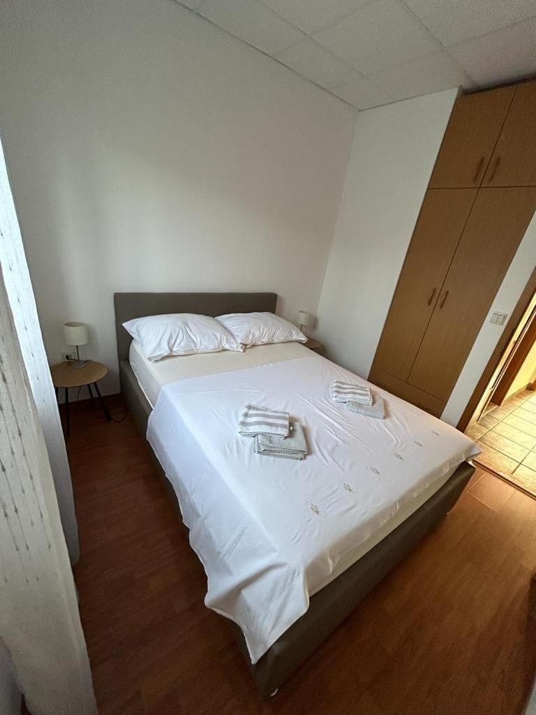 Apartments By The Sea Slatine, Ciovo - 1128 Phòng bức ảnh
