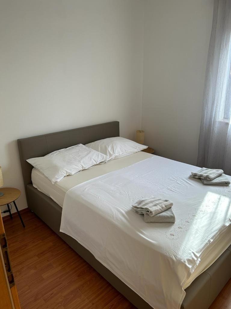 Apartments By The Sea Slatine, Ciovo - 1128 Ngoại thất bức ảnh